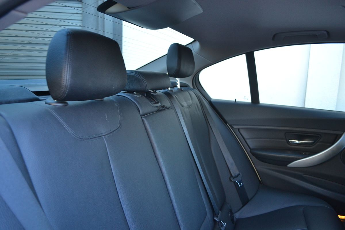 2012 BMW 3 Series 320i F30