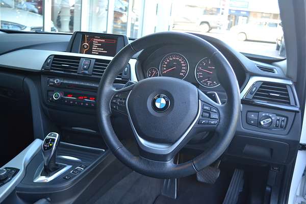 2012 BMW 3 Series 320i F30