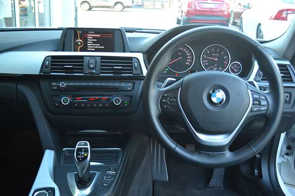 2012 BMW 3 Series 320i F30