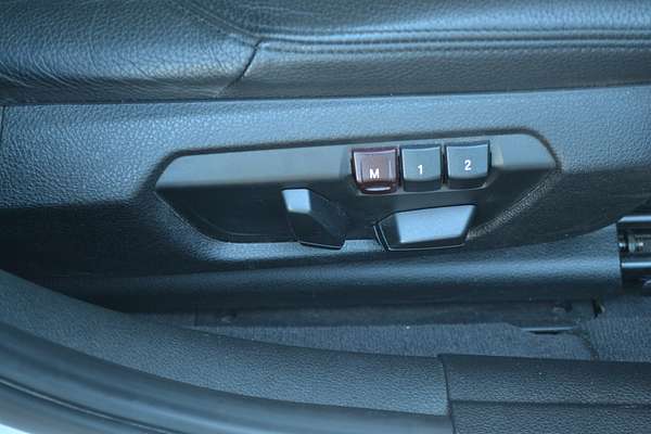 2012 BMW 3 Series 320i F30