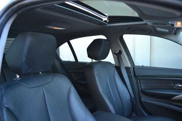 2012 BMW 3 Series 320i F30