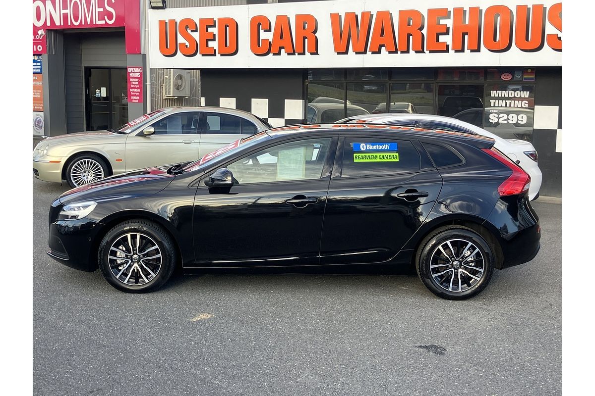 2016 Volvo V40 D2 Momentum M MY17
