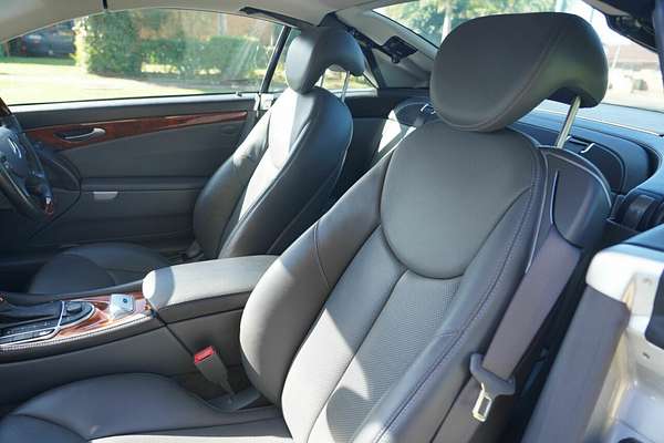 2003 Mercedes-Benz SL500 R230