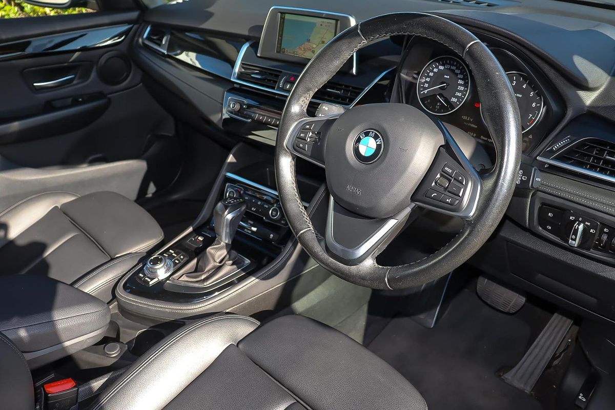 2016 BMW 2 Series 218i Sport Line F45