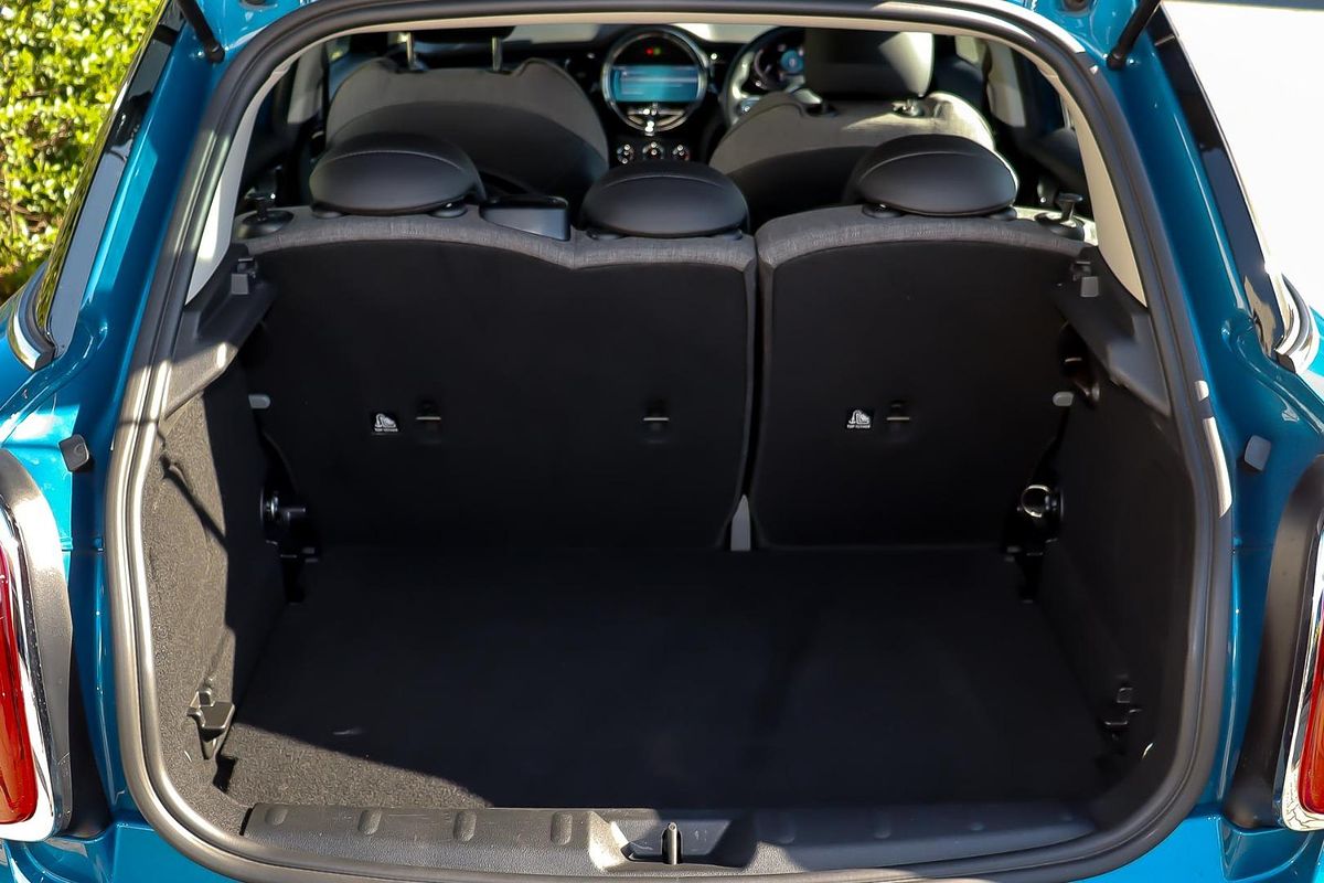 2021 MINI Hatch Cooper Classic F56 LCI