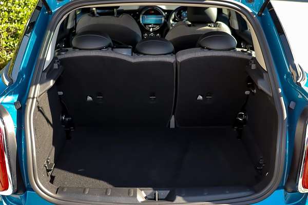 2021 MINI Hatch Cooper Classic F56 LCI