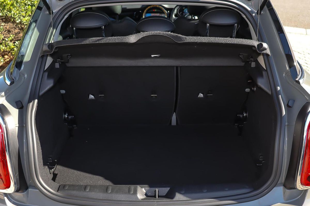 2021 MINI Hatch Cooper Classic F56 LCI