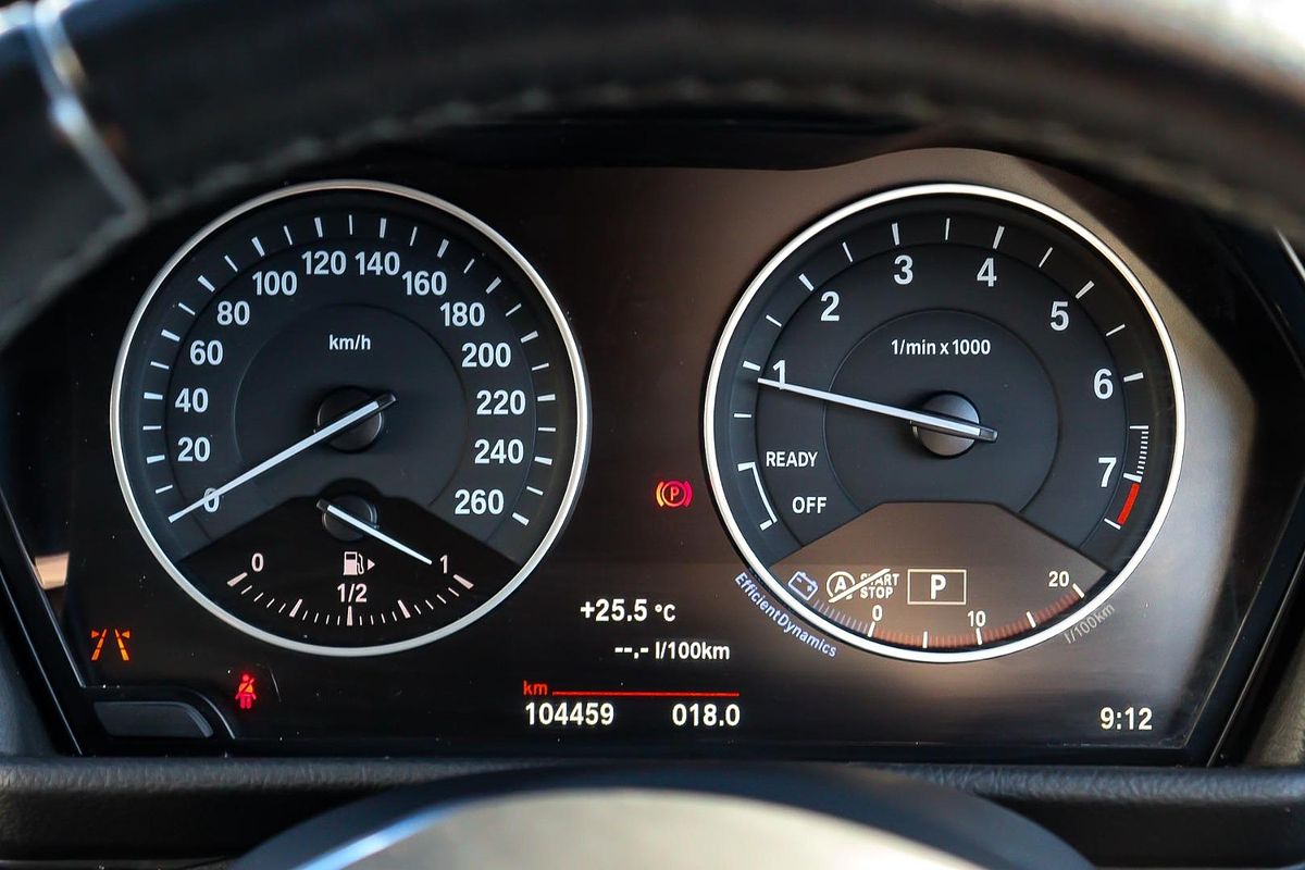 2016 BMW 2 Series 218i Sport Line F45
