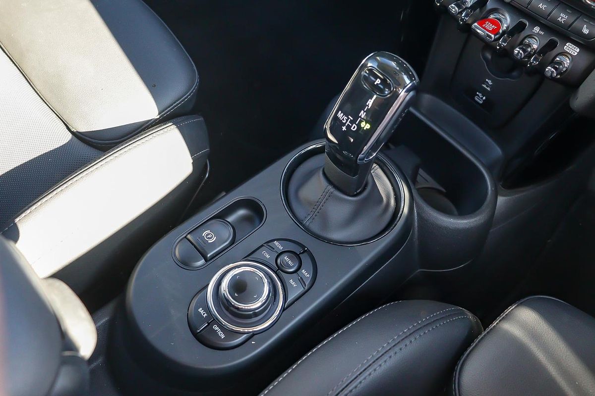 2021 MINI Hatch Cooper Classic F56 LCI