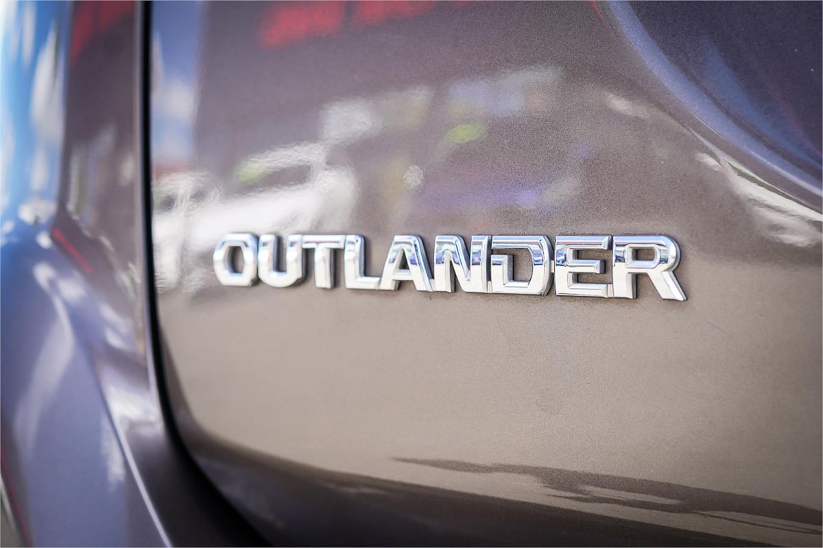 2020 Mitsubishi Outlander ES ZL