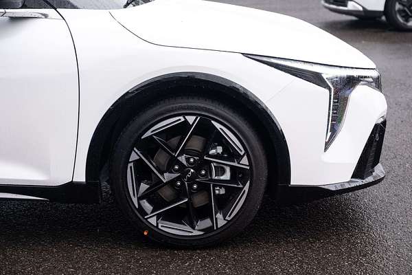 2024 Kia K4 GT-Line CL4m