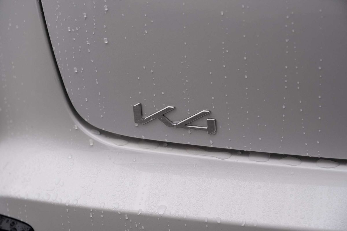 2024 Kia K4 GT-Line CL4m