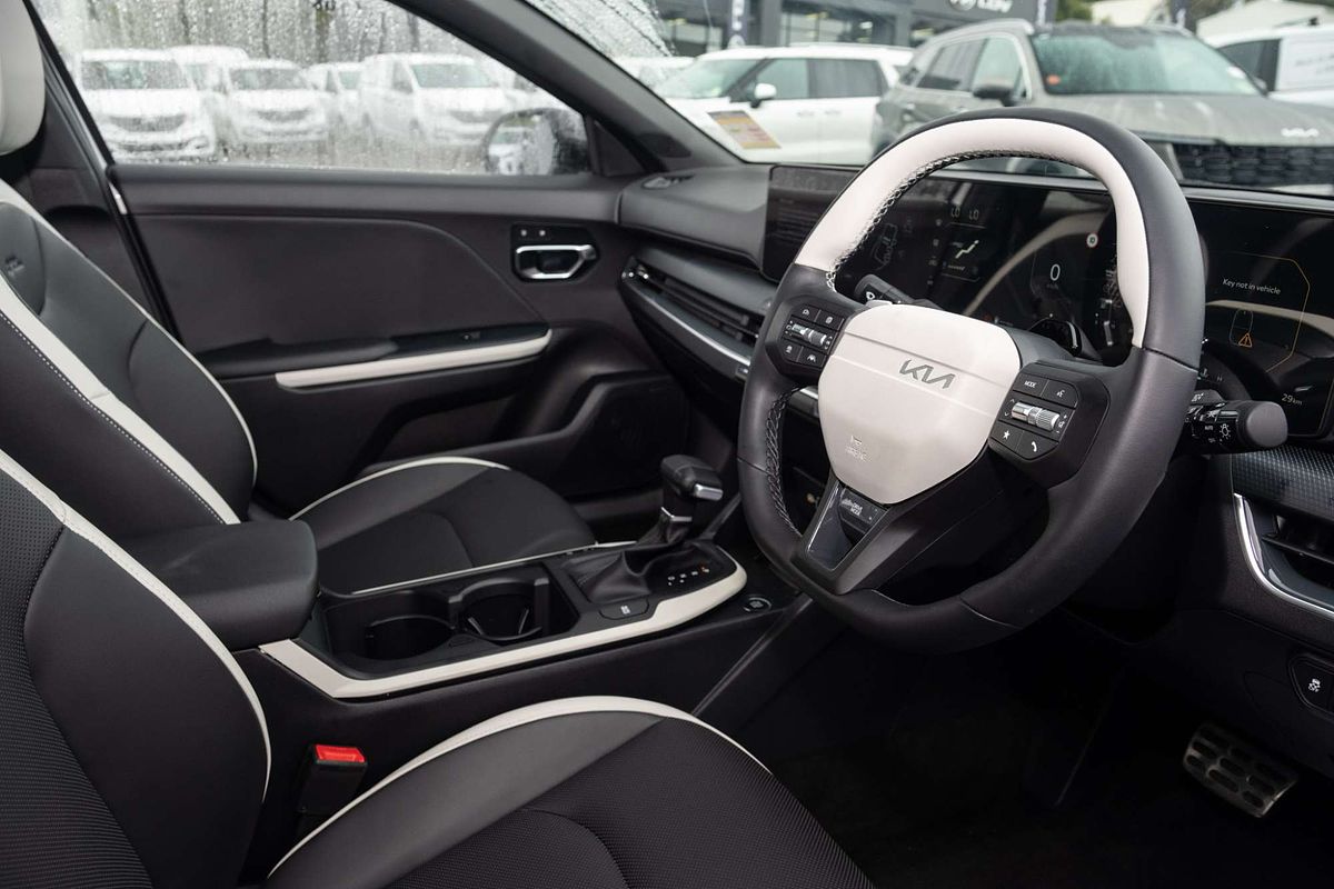 2024 Kia K4 GT-Line CL4m