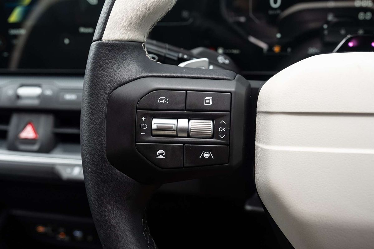 2024 Kia K4 GT-Line CL4m