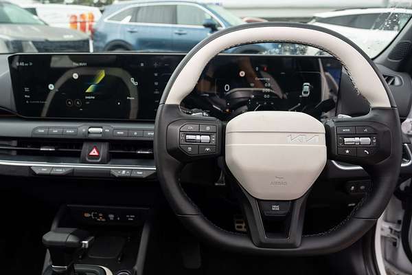 2024 Kia K4 GT-Line CL4m