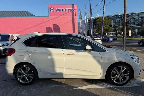 2015 BMW 2 Series 220i Luxury Line F45