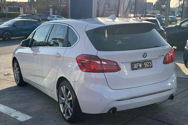 2015 BMW 2 Series 220i Luxury Line F45