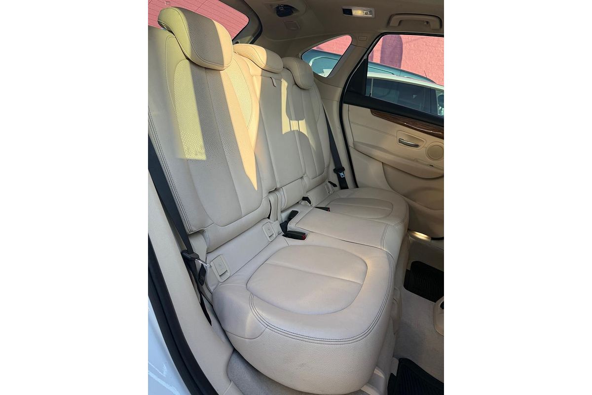 2015 BMW 2 Series 220i Luxury Line F45