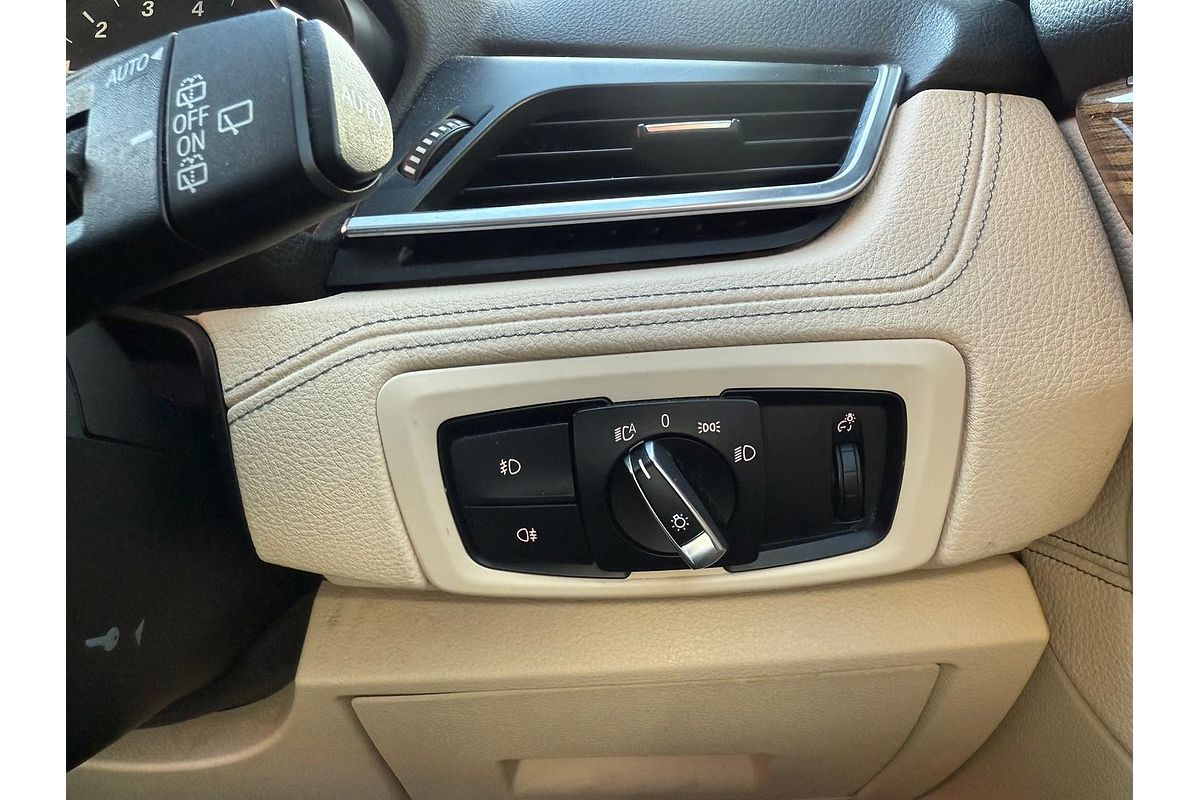 2015 BMW 2 Series 220i Luxury Line F45