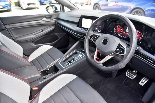 2022 Volkswagen Golf GTI 8
