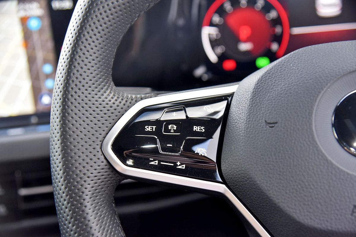 2022 Volkswagen Golf GTI 8