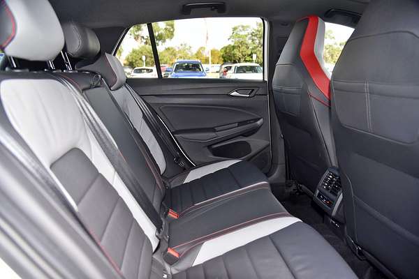 2022 Volkswagen Golf GTI 8