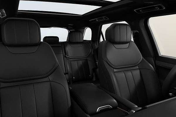 2025 Land Rover Range Rover Sport D250 Dynamic SE L461