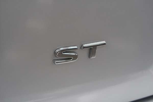 2019 Nissan Pathfinder ST R52 Series III