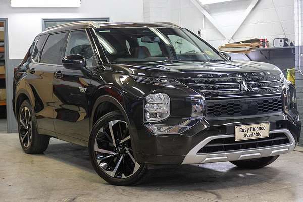 2022 Mitsubishi Outlander PHEV Exceed Tourer ZM