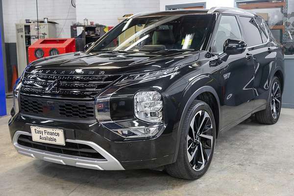 2022 Mitsubishi Outlander PHEV Exceed Tourer ZM