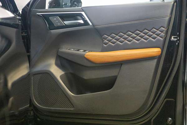 2022 Mitsubishi Outlander PHEV Exceed Tourer ZM