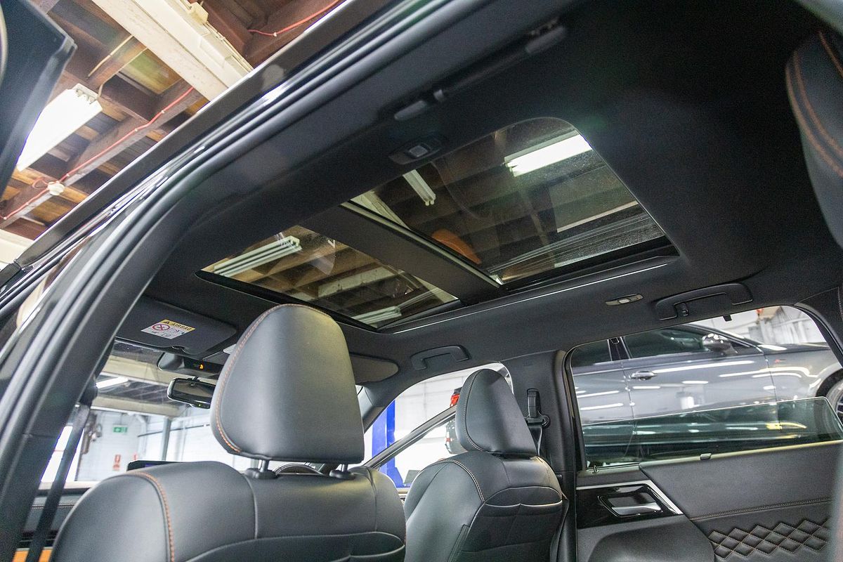 2022 Mitsubishi Outlander PHEV Exceed Tourer ZM