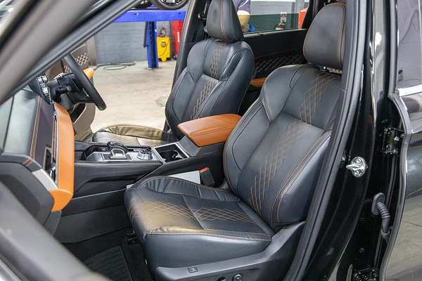 2022 Mitsubishi Outlander PHEV Exceed Tourer ZM