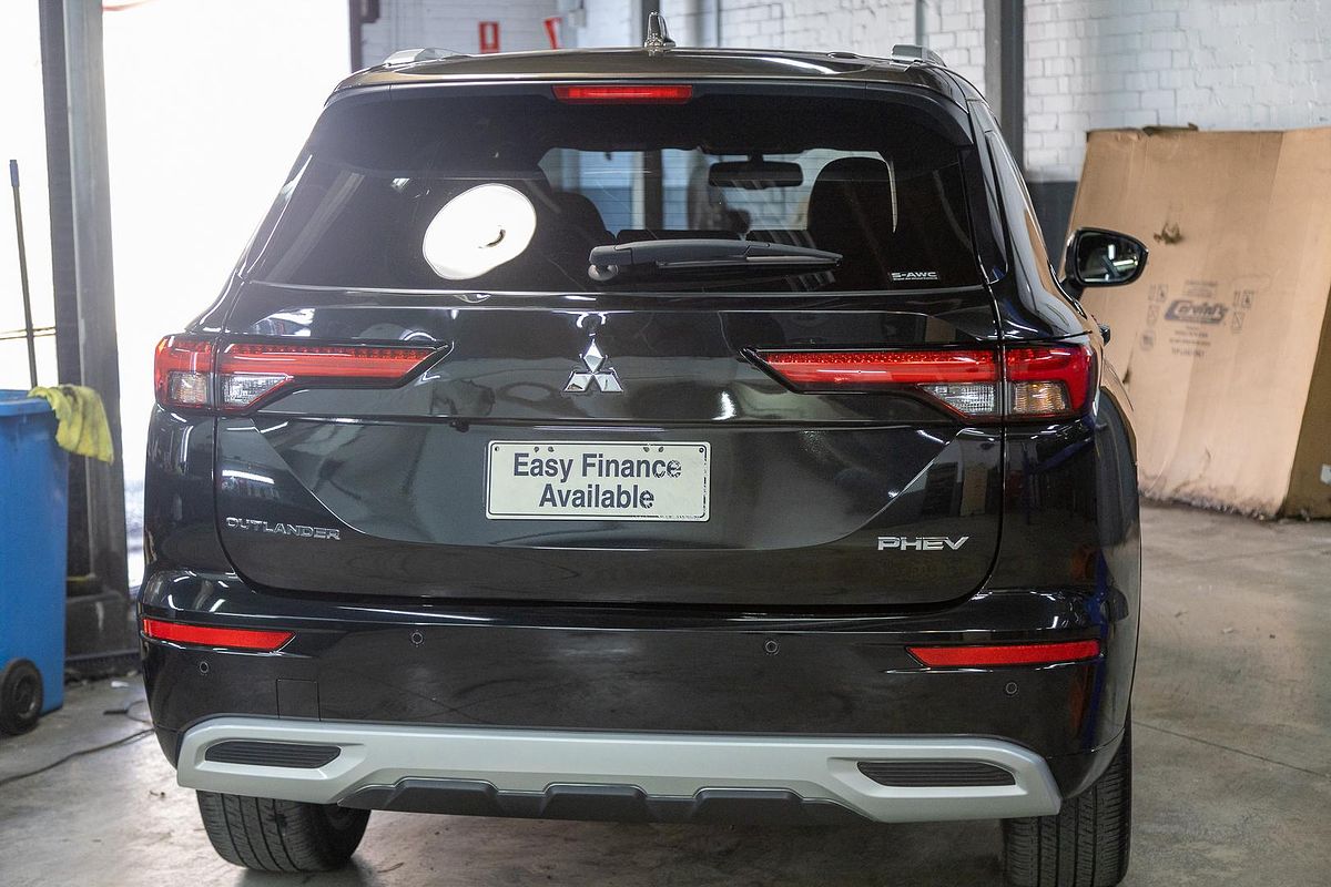 2022 Mitsubishi Outlander PHEV Exceed Tourer ZM