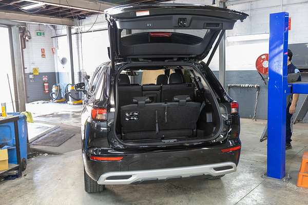2022 Mitsubishi Outlander PHEV Exceed Tourer ZM