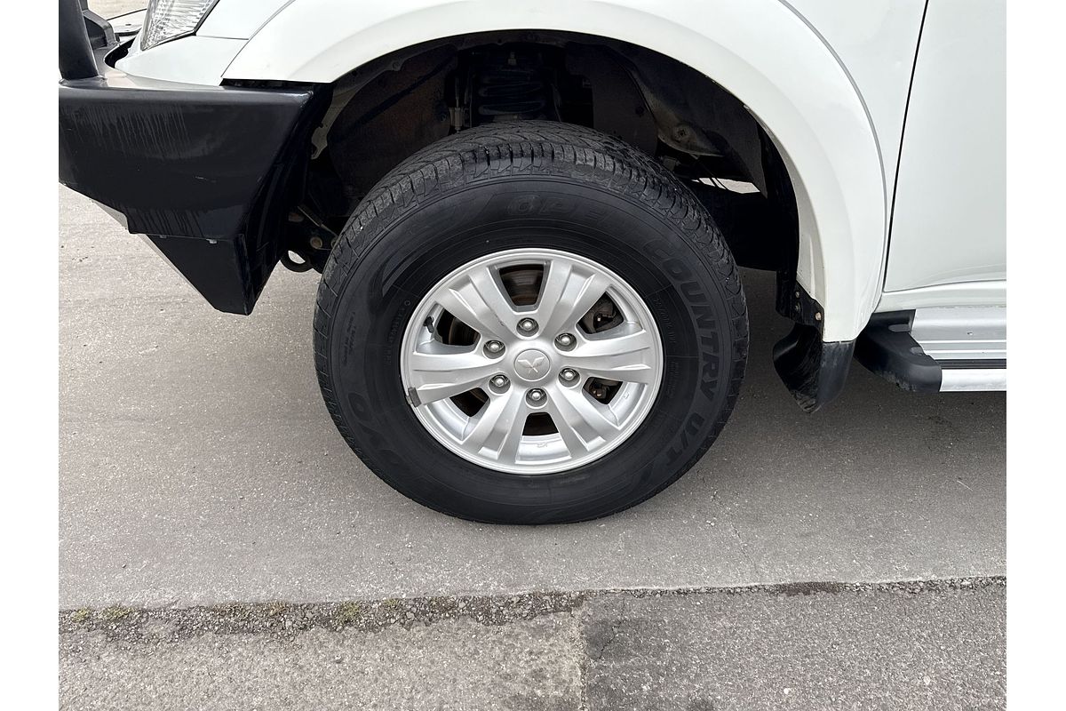 2014 Mitsubishi Triton GLX MN 4X4