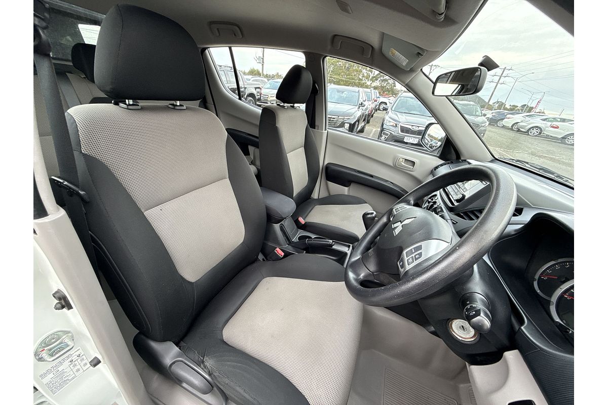 2014 Mitsubishi Triton GLX MN 4X4