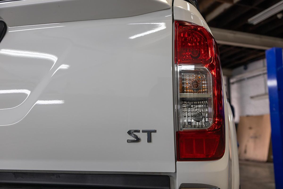 2018 Nissan Navara ST D23 Series 3 4X4