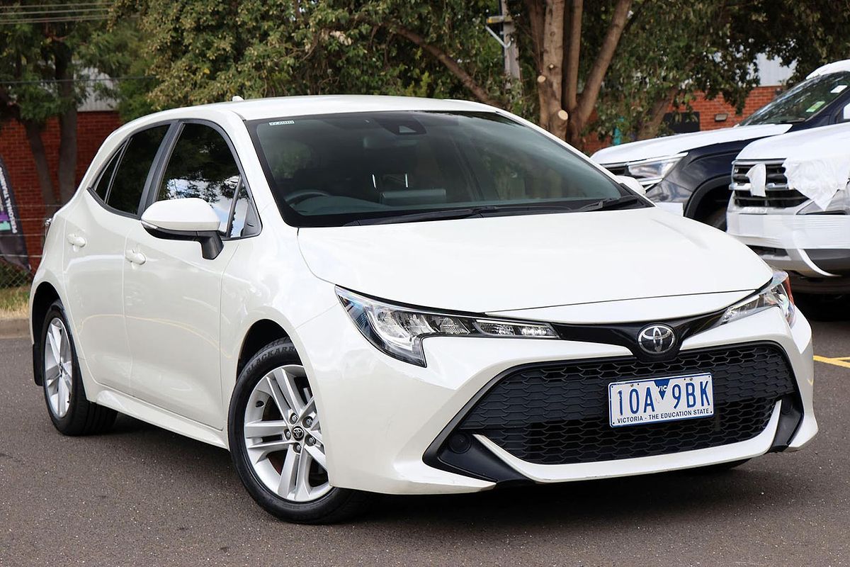 2018 Toyota Corolla Ascent Sport MZEA12R