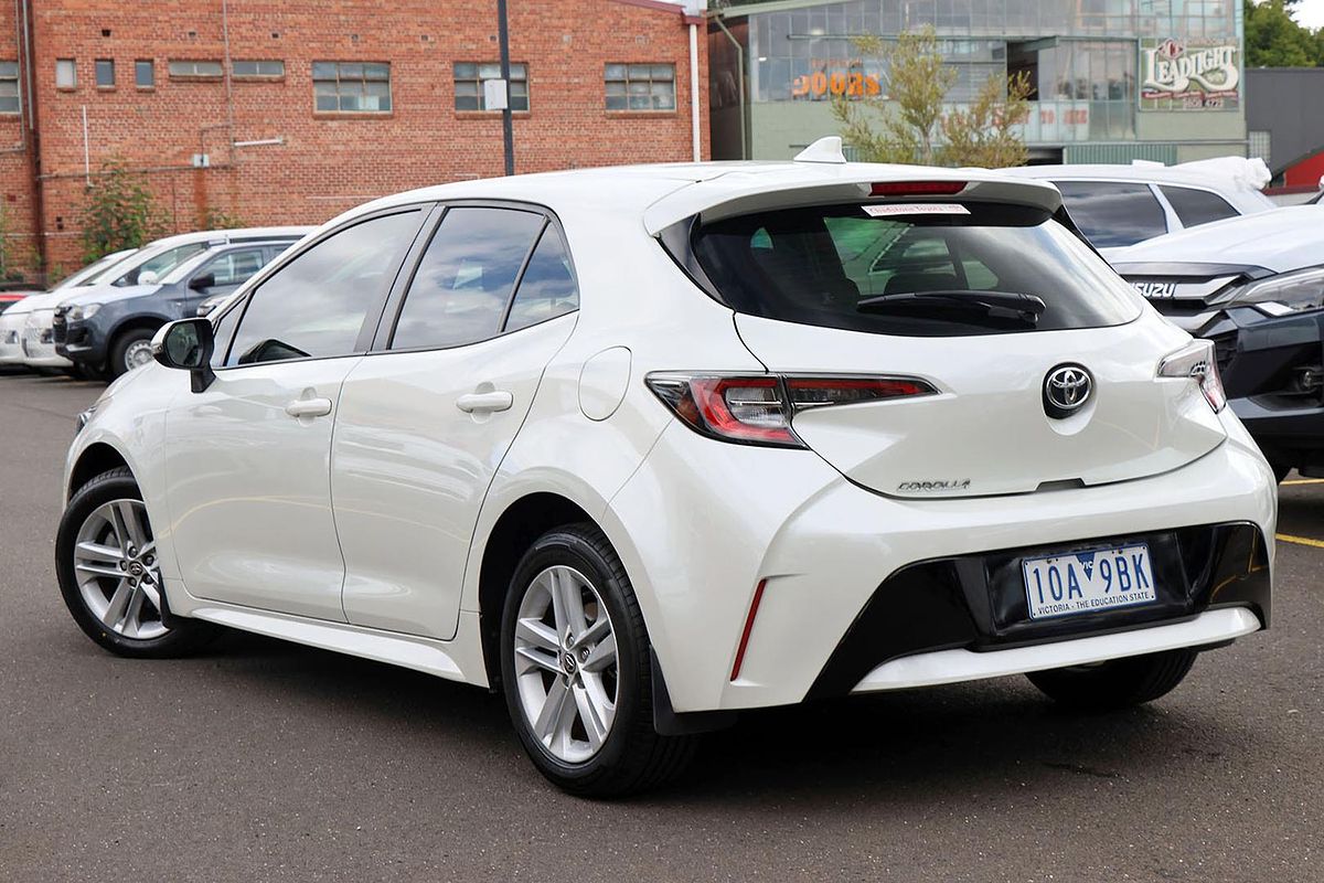 2018 Toyota Corolla Ascent Sport MZEA12R