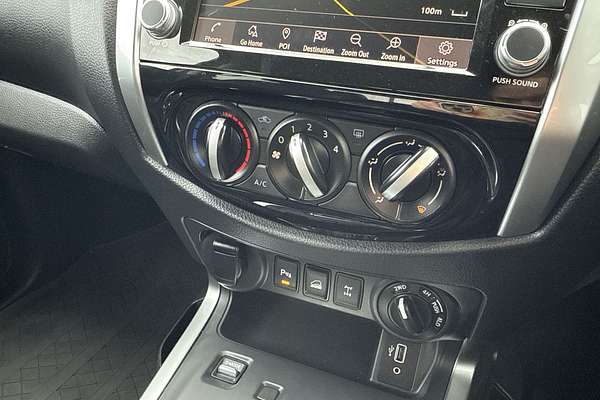 2020 Nissan Navara ST D23 4X4