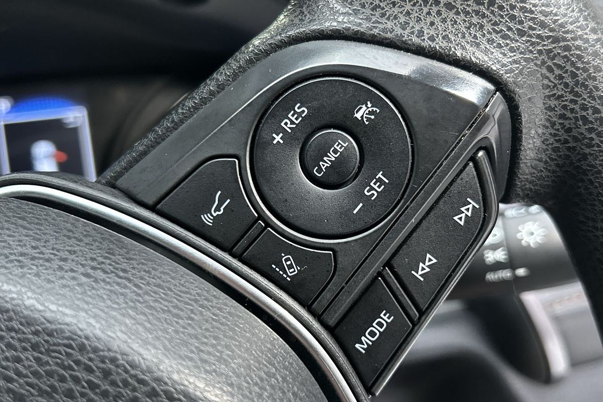 2018 Toyota Camry Ascent ASV70R