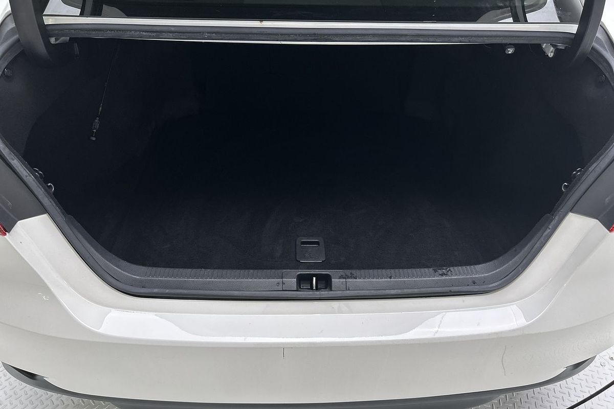 2018 Toyota Camry Ascent ASV70R