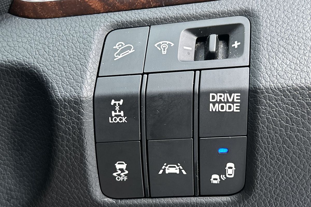 2017 Hyundai Santa Fe Active DM5 Series II