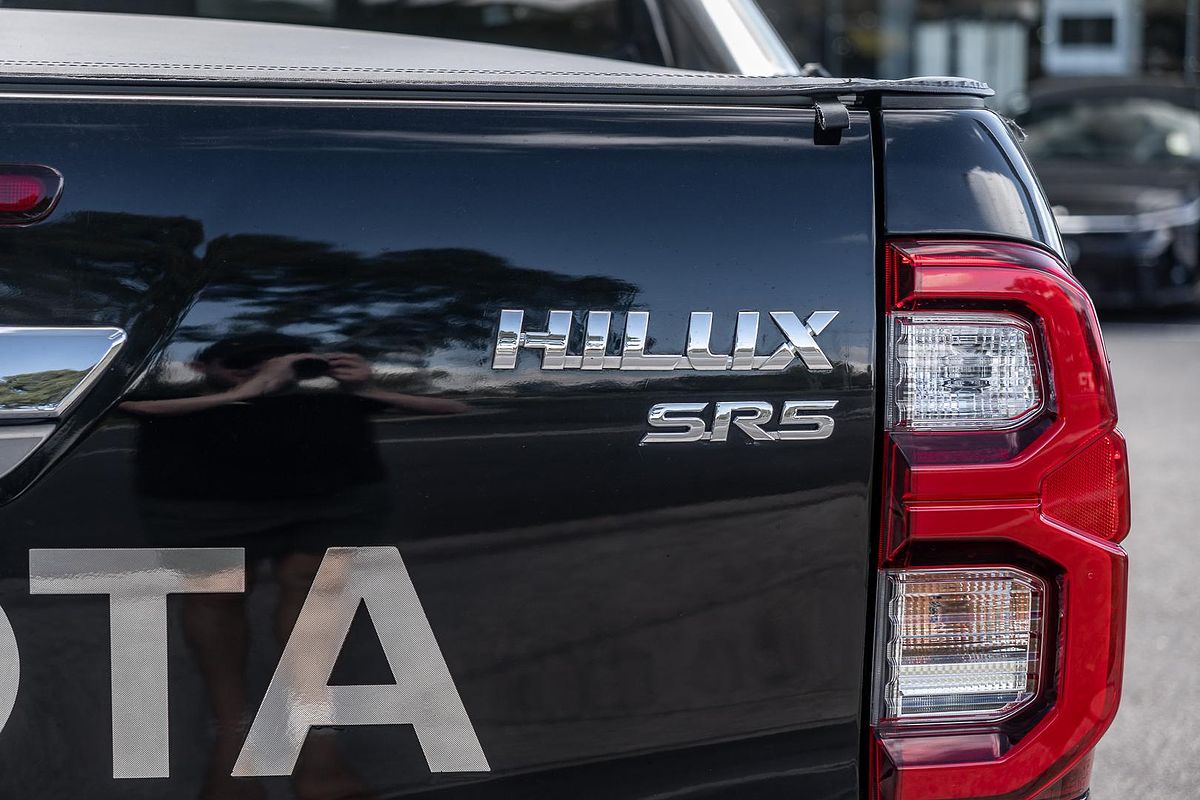 2020 Toyota Hilux SR5 GUN126R 4X4