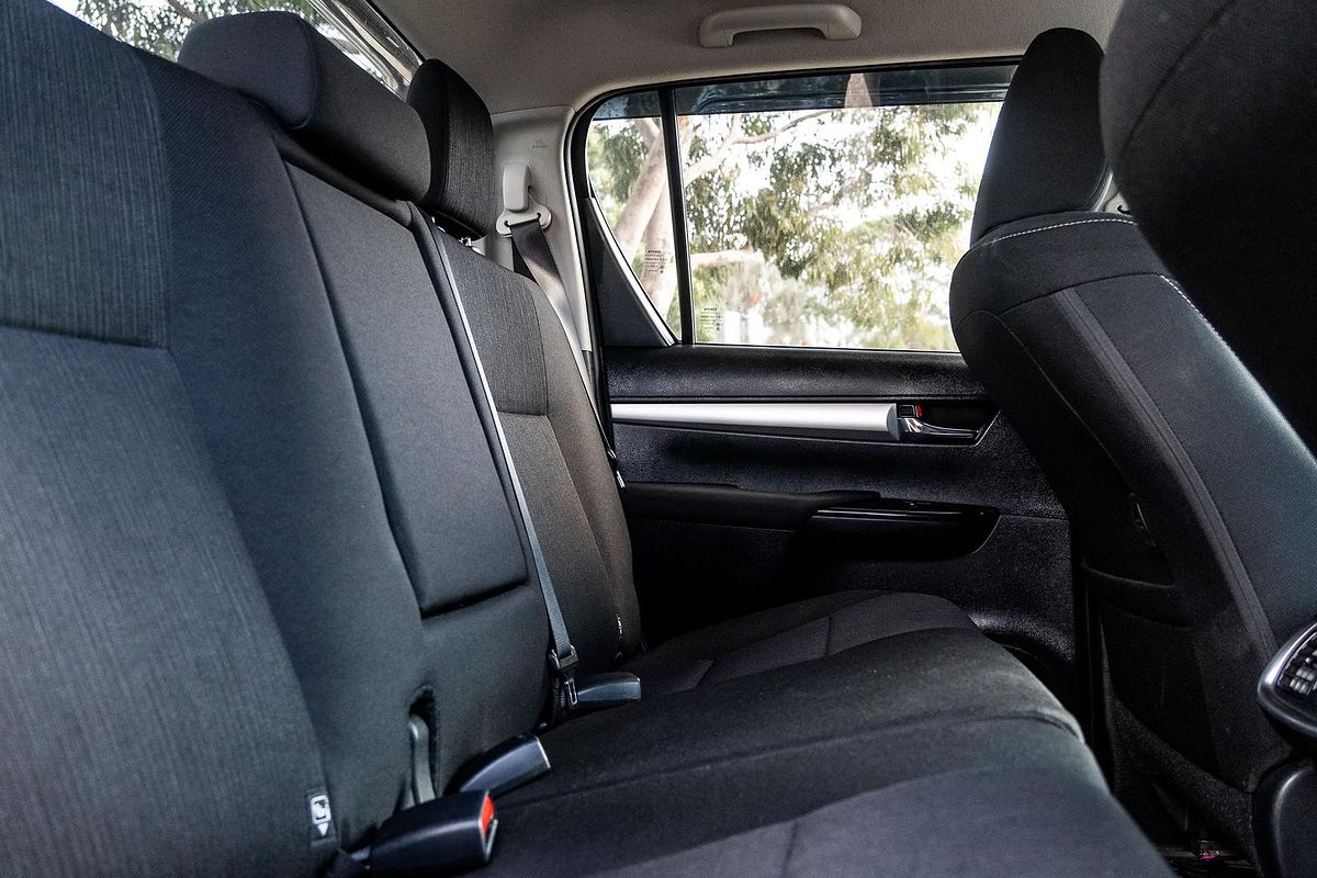2020 Toyota Hilux SR5 GUN126R 4X4