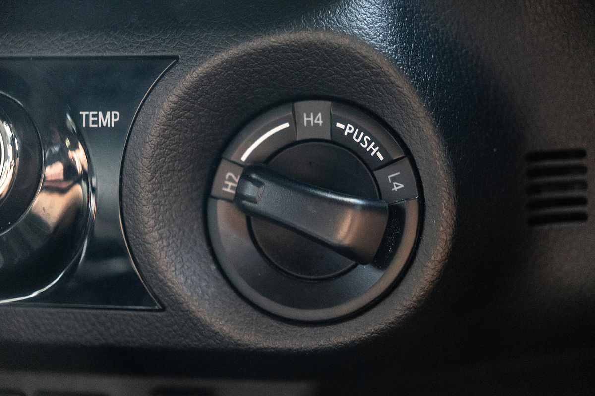 2020 Toyota Hilux SR5 GUN126R 4X4