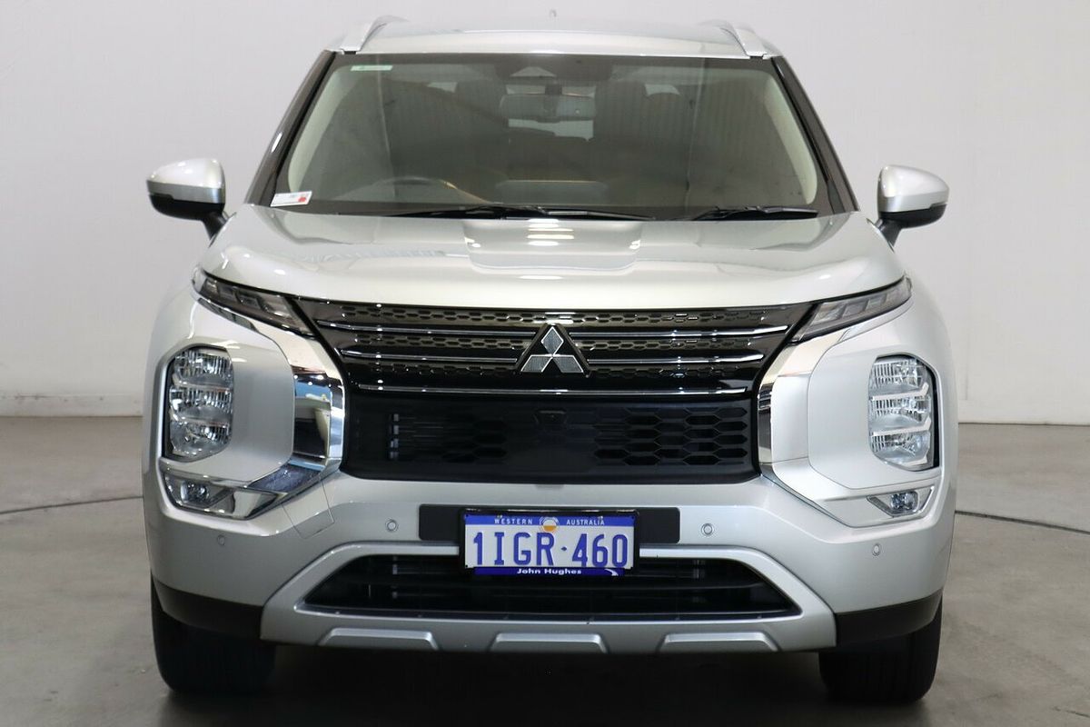 2024 Mitsubishi Outlander LS ZM