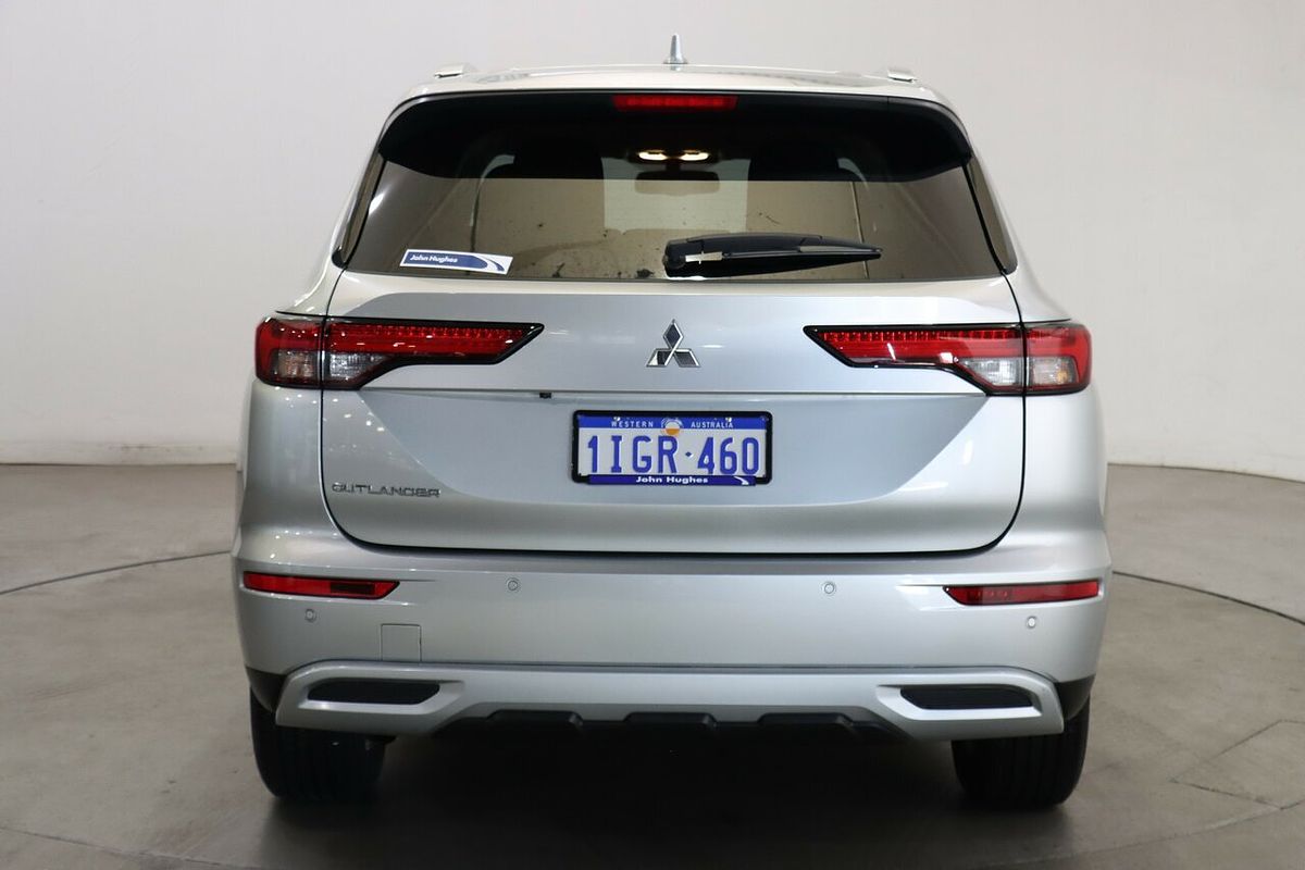 2024 Mitsubishi Outlander LS ZM
