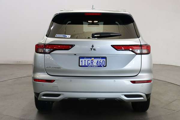 2024 Mitsubishi Outlander LS ZM